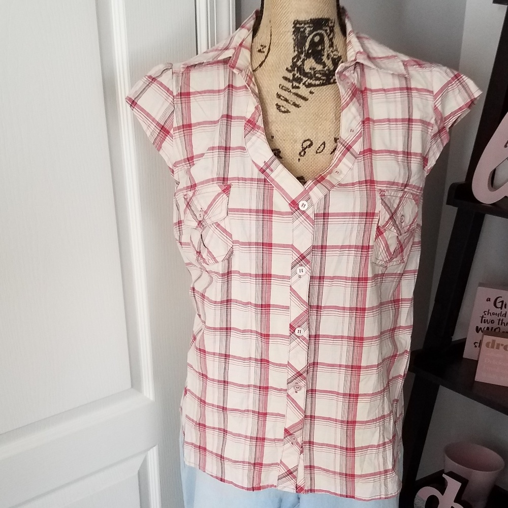 Flutter Sleeve Top